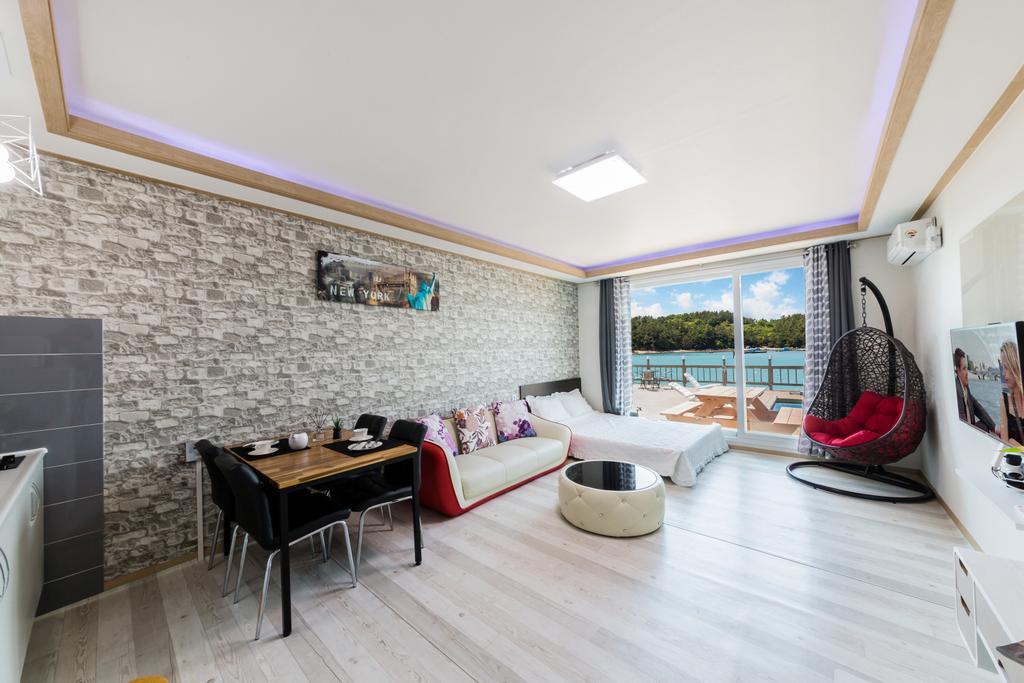 Dolsanmaru Pension Yeosu Luaran gambar