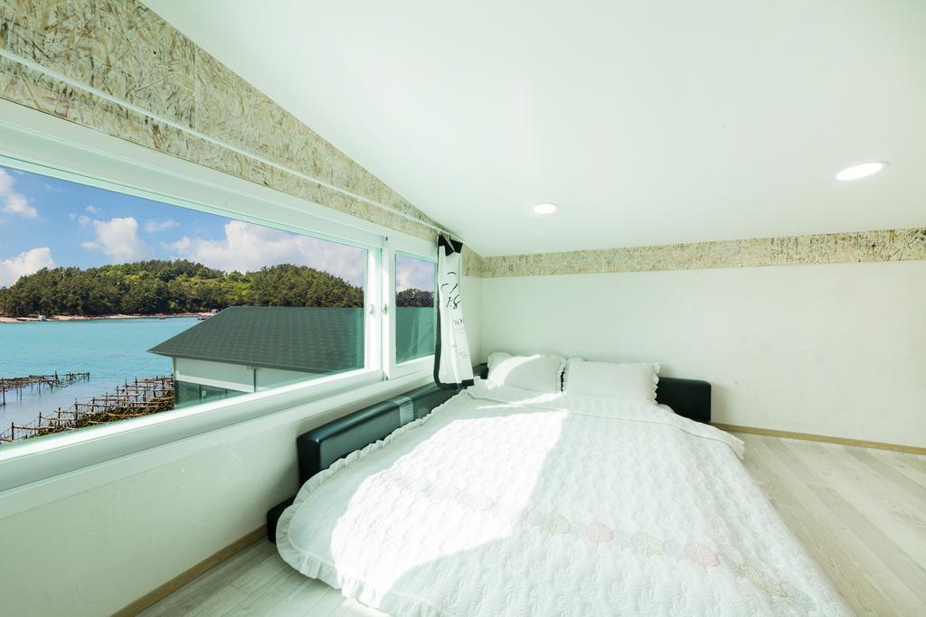 Dolsanmaru Pension Yeosu Luaran gambar